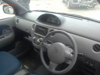 2004 Toyota Sienta For Sale