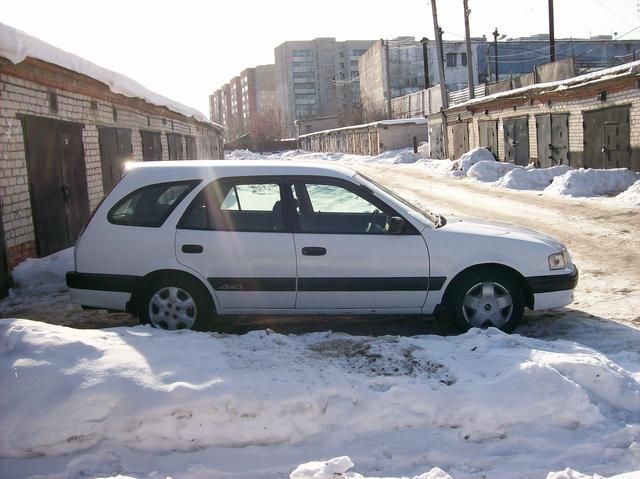 1998 Toyota Sprinter Carib