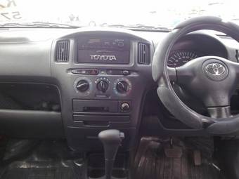 2005 Toyota Succeed Pictures