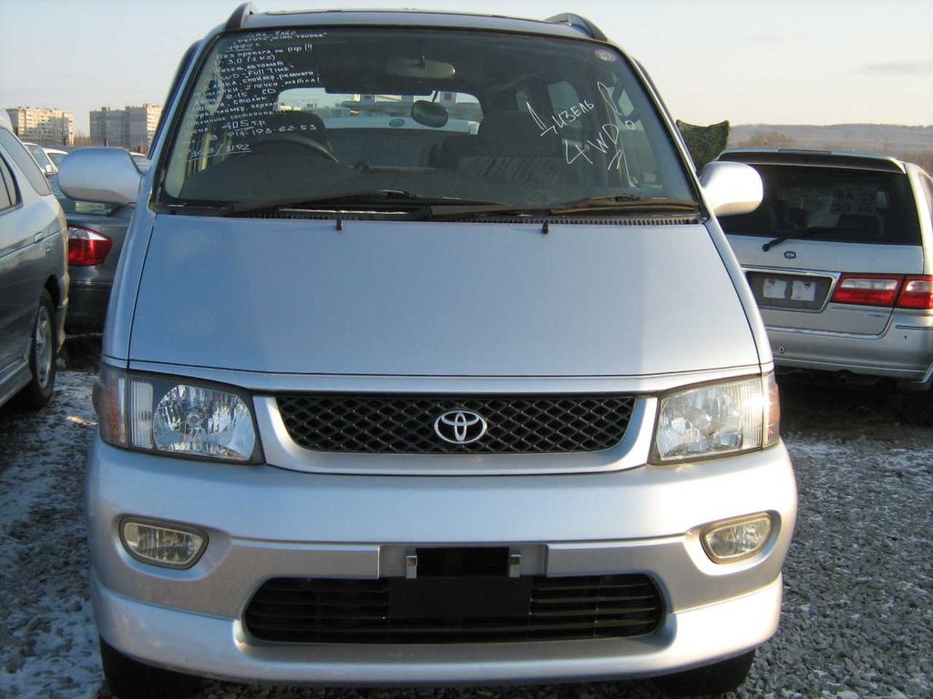 1999 Toyota Town Ace Noah