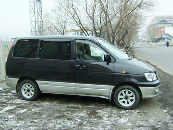 2000 Toyota Town Ace Noah