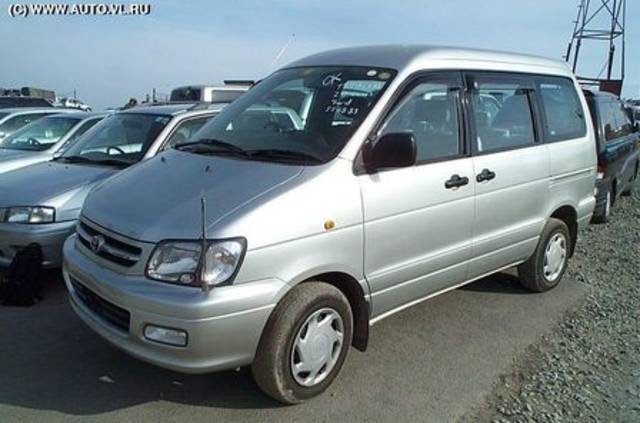 2000 Toyota Town Ace Noah