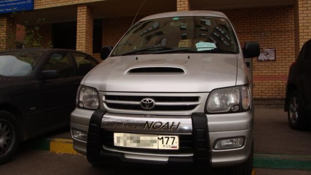 2000 Toyota Town Ace Noah