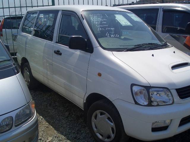 2001 Toyota Town Ace Noah