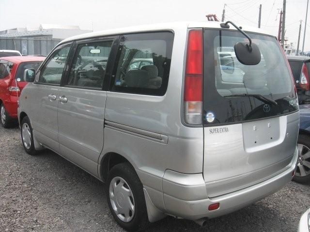 2001 Toyota Town Ace Noah