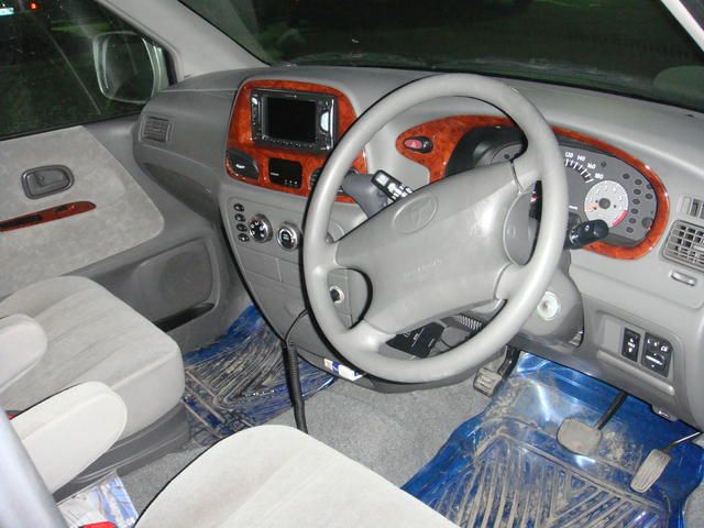 2001 Toyota Town Ace Noah