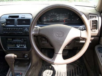 1995 Toyota Vista Pictures