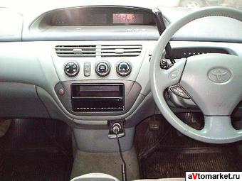 1998 Toyota Vista Pictures