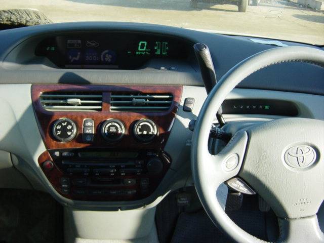 1999 Toyota Vista