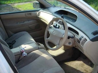 1999 Toyota Vista Photos