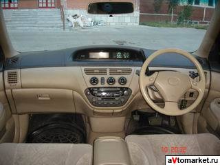 1999 Toyota Vista Photos
