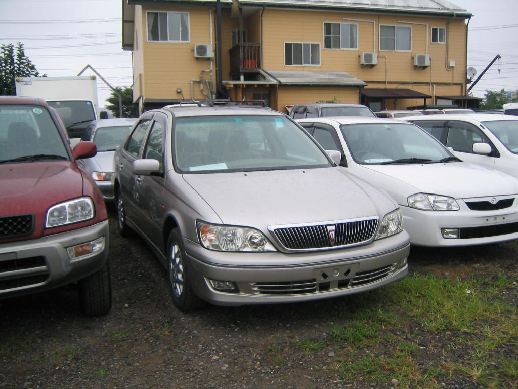 2000 Toyota Vista