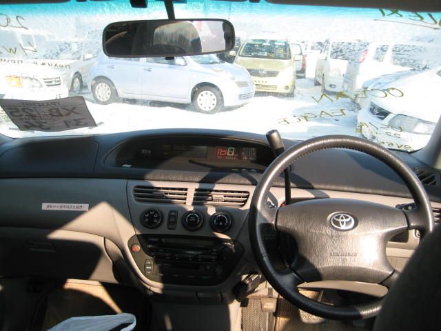 2001 Toyota Vista