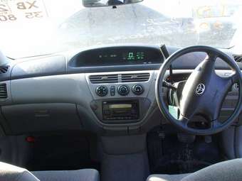 2002 Toyota Vista Pictures