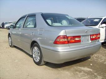 2002 Toyota Vista Images