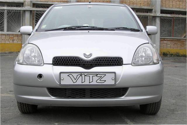 1999 Toyota Vitz