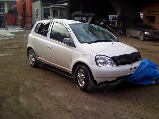 2000 Toyota Vitz