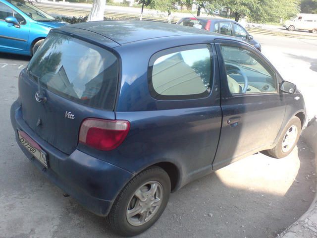 2000 Toyota Vitz