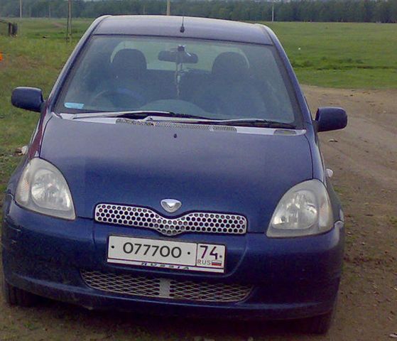 2000 Toyota Vitz