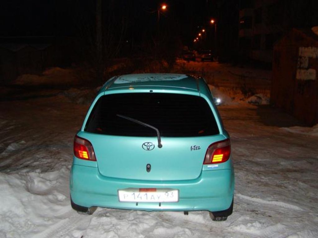 2000 Toyota Vitz