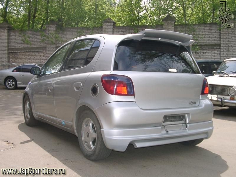 2000 Toyota Vitz Pictures