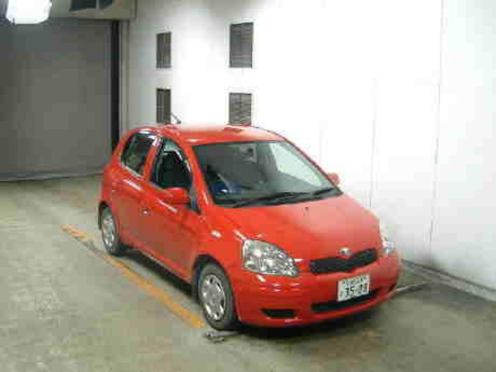 2004 Toyota Vitz