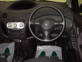 2004 Toyota Vitz Pictures