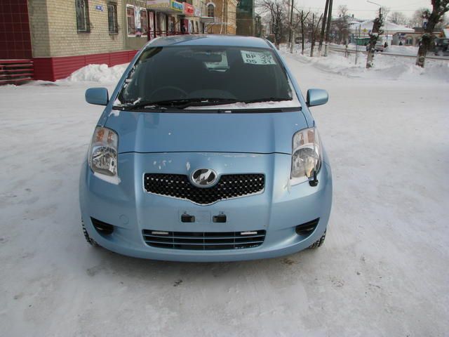 2005 Toyota Vitz