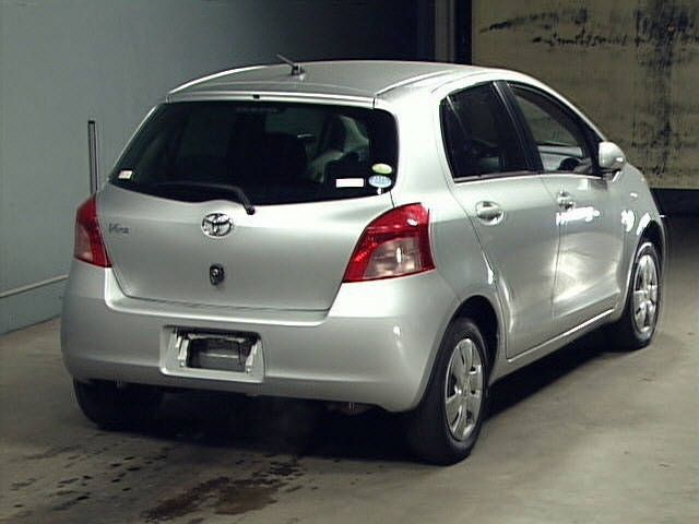 2005 Toyota Vitz