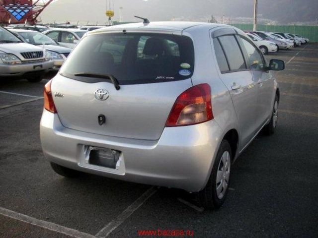 2005 Toyota Vitz