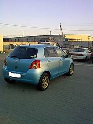 2005 Toyota Vitz Pictures