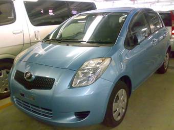 2005 Toyota Vitz Pictures