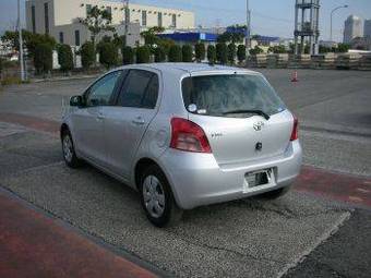 2005 Toyota Vitz Pictures