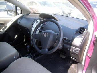 2005 Toyota Vitz Pictures