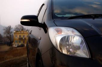 2005 Toyota Vitz Pictures