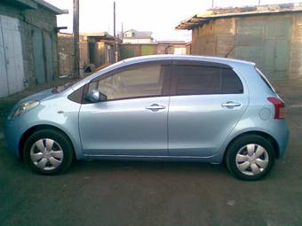 2005 Toyota Vitz Pictures