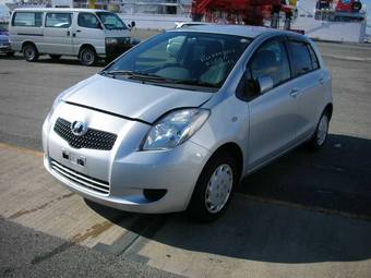 2005 Toyota Vitz Pictures