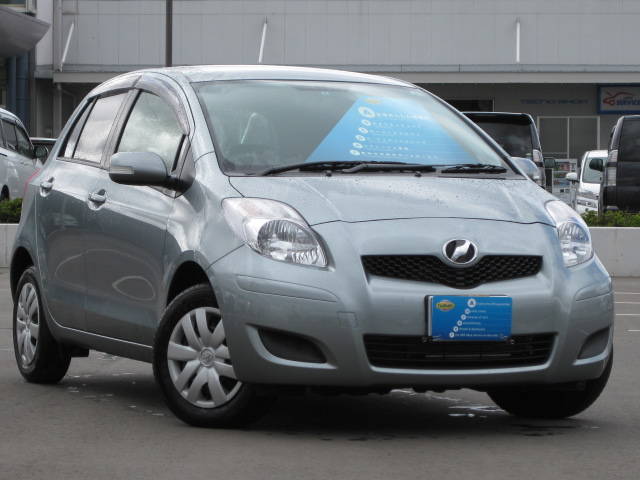 Toyota vitz 2008 год