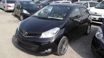 2011 Toyota Vitz Pictures