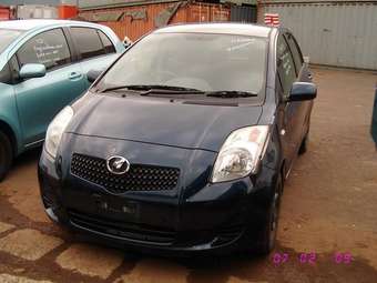 2003 Toyota WiLL Cypha Pictures