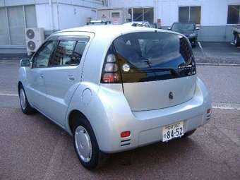 2003 Toyota WiLL Cypha Pics