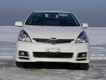 2003 Toyota Wish Wallpapers