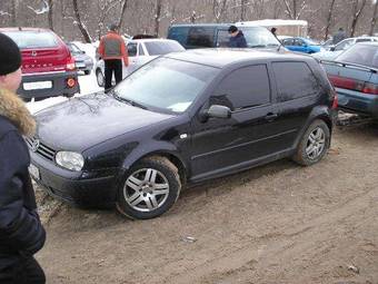 2003 Volkswagen Golf Pictures