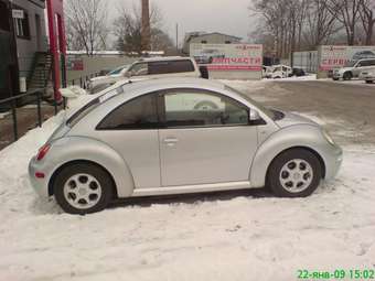 2002 Volkswagen New Beetle Photos