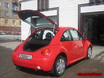 2002 Volkswagen New Beetle Photos