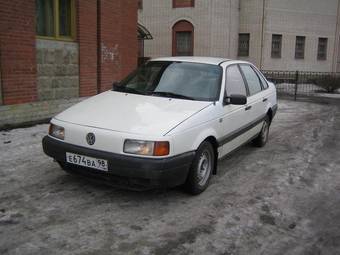 1990 Volkswagen Passat Photos