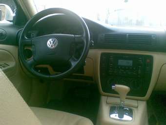 2003 Volkswagen Passat Pictures