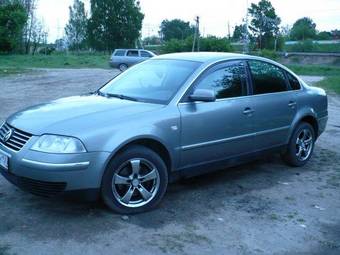 2003 Volkswagen Passat Photos