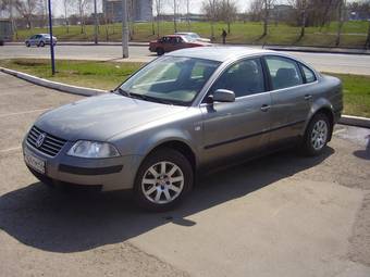 2003 Volkswagen Passat Pictures