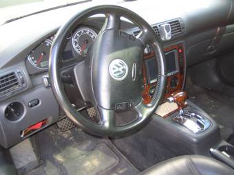 2003 Volkswagen Passat Pictures